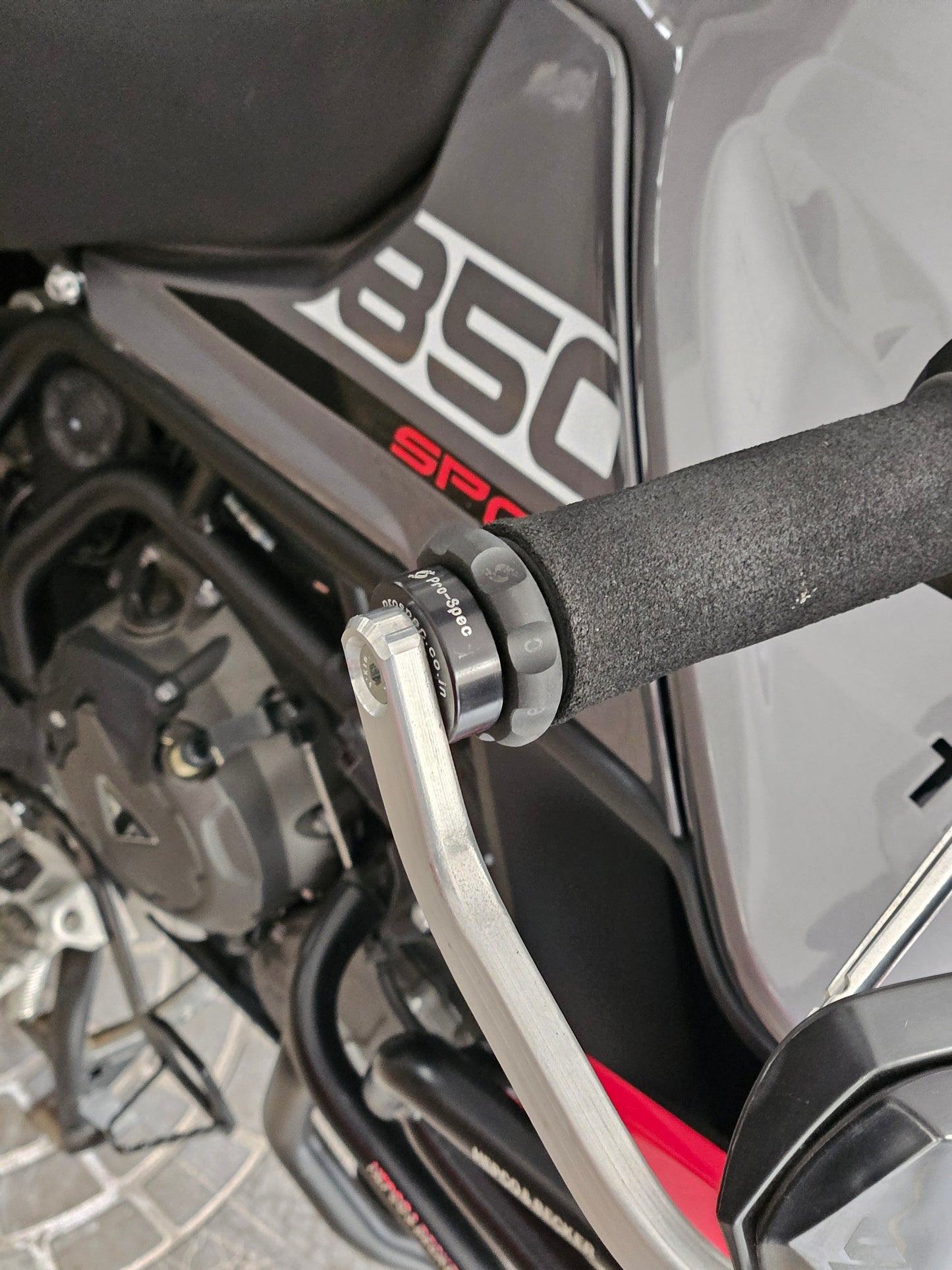 ECZ 010- Easy Cruz Barkbusters knuckle guards