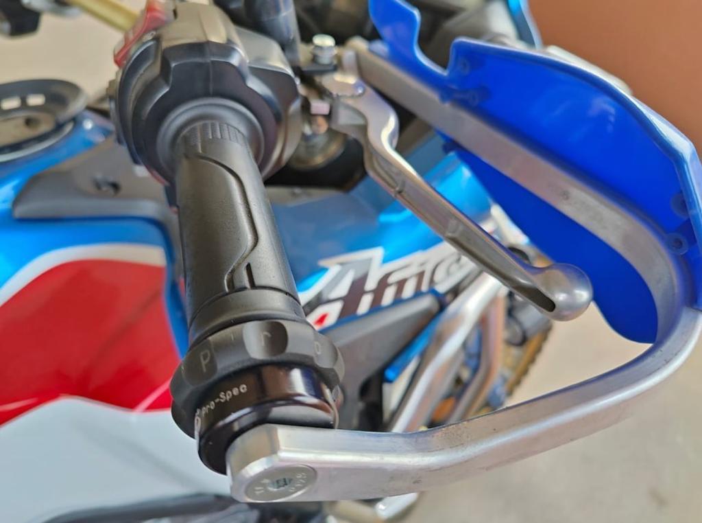 ECZ 010- Easy Cruz Barkbusters knuckle guards
