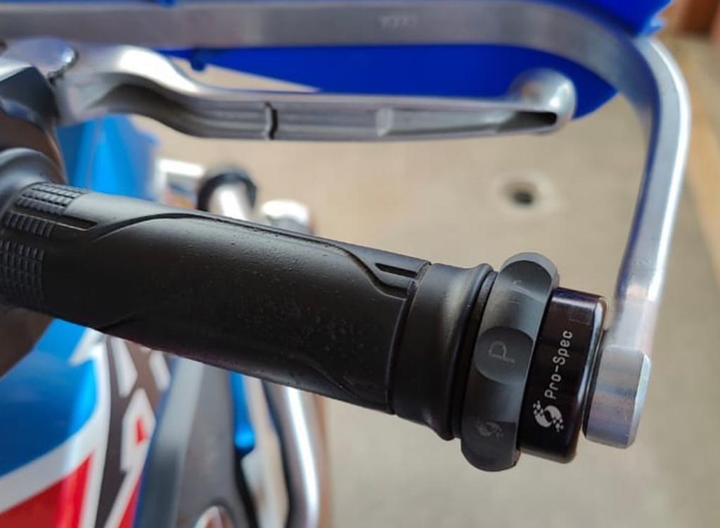 ECZ 010- Easy Cruz Barkbusters knuckle guards