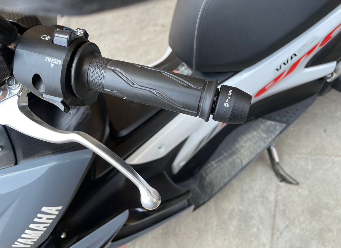 ECZ 020- Easy Cruz Plug Type