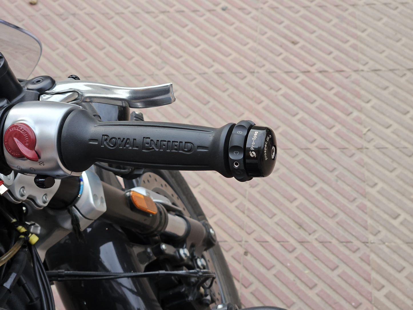 ECZ 028- Easy Cruz Royal Enfield Super Meteor