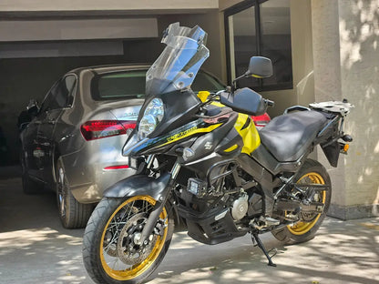 Adventure touring bike with ER 760 WindShield Extender