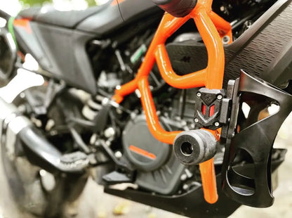 Pro-Spec ET 470 BM water bottle holder fitted on KTM 390 Adventure