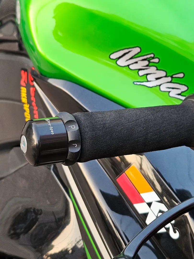 Easy Cruz ECZ 018 cruise control on Kawasaki Ninja 1000