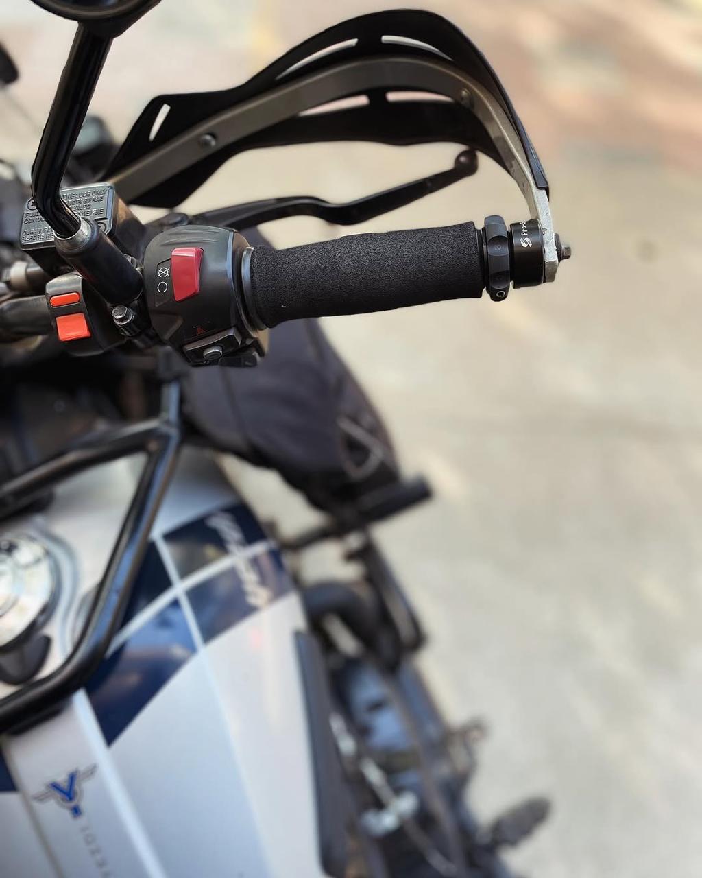 ECZ 024- Easy Cruz Yezdi ADV