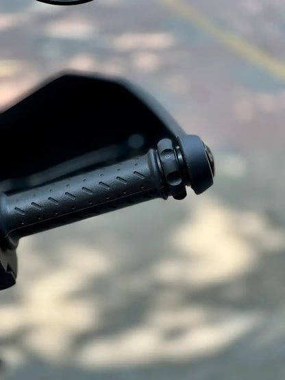 ECZ 032- Easy Cruz Triumph Scrambler 400 x