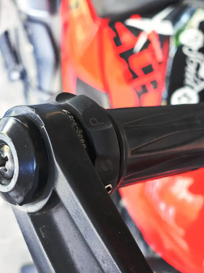 Pro-Spec Easy Cruz ECZ 040 cruise control fitted on Hero Xpulse 200